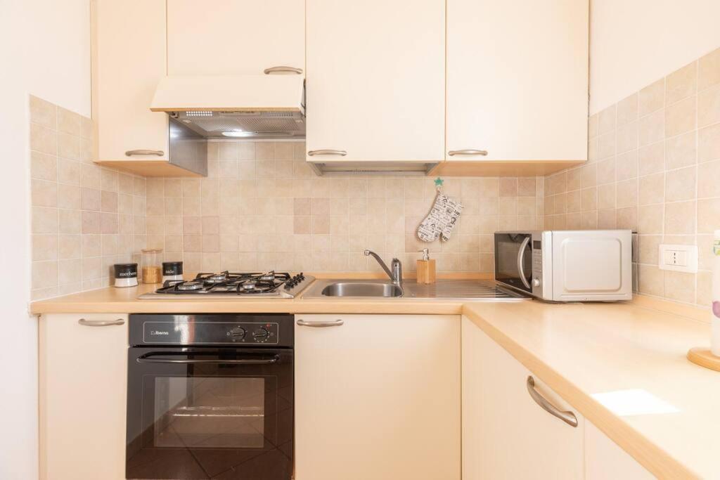 Appartamento Charming House -10 Min Walk To The Center-